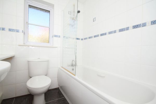 Shower Window Replacement in Kingston